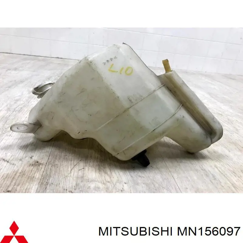 MN156097 Mitsubishi Tanque de expansão do sistema de esfriamento