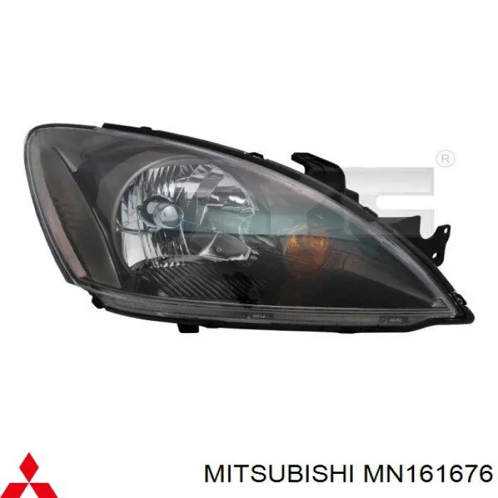 MN161676 Mitsubishi Luz direita