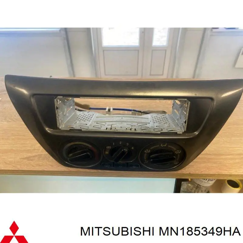 MN185349HA Mitsubishi Unidade de controlo dos modos de aquecimento/condicionamento