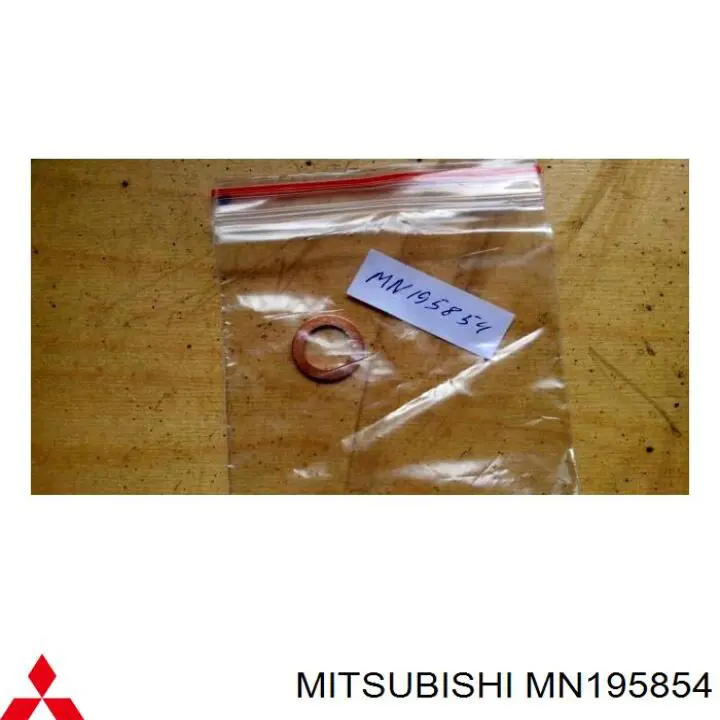 MN128168 Mitsubishi Vedante de rolha de panela de motor