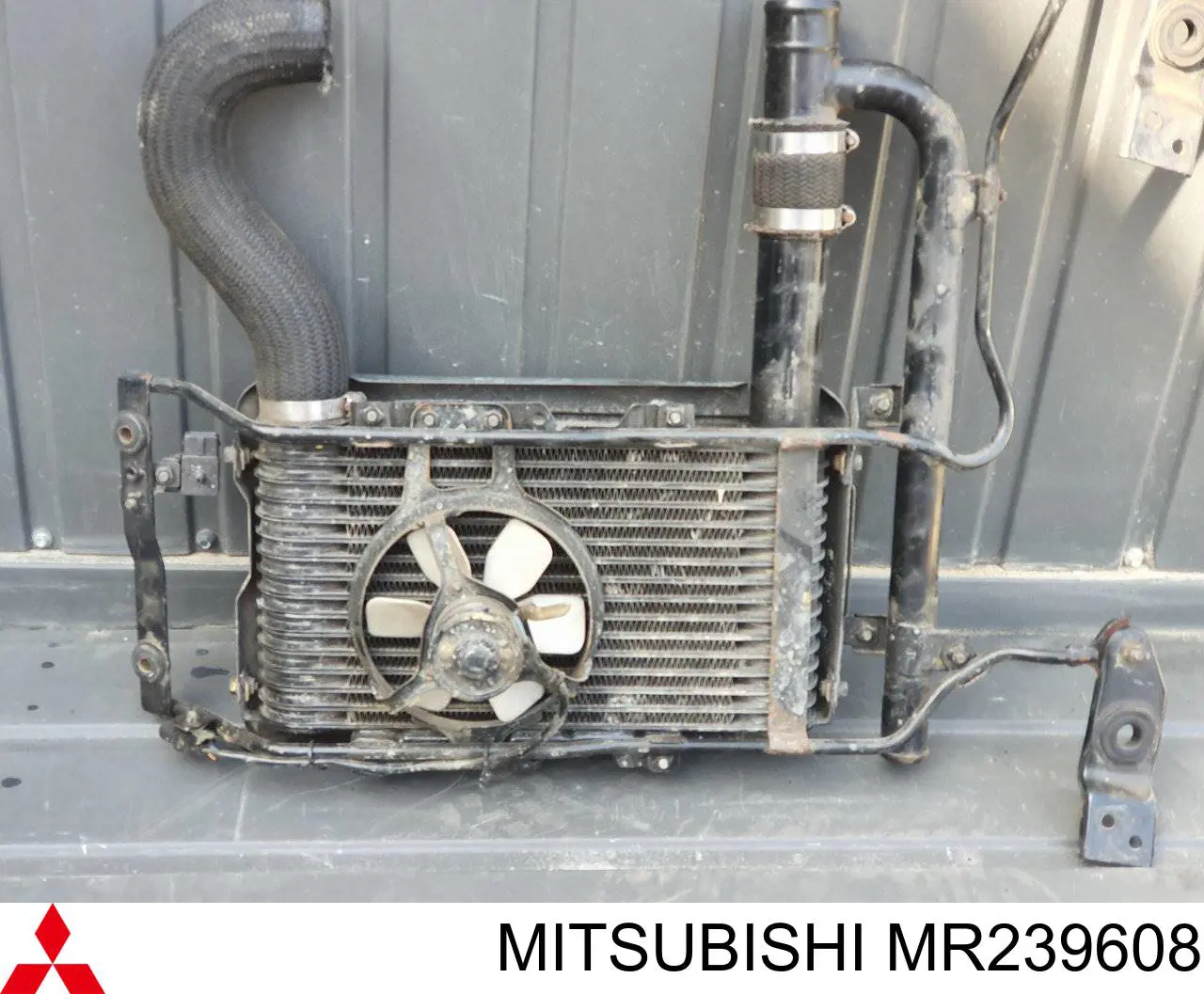 Radiador de intercooler Mitsubishi MR239608 preço, a partir de 110,67 USD