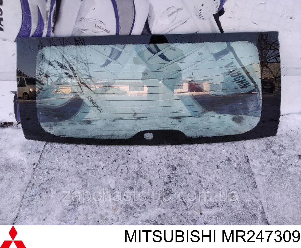 MR247309 Mitsubishi Vidro de porta-malas de 3ª/5ª porta traseira (de tampa de alcapão)
