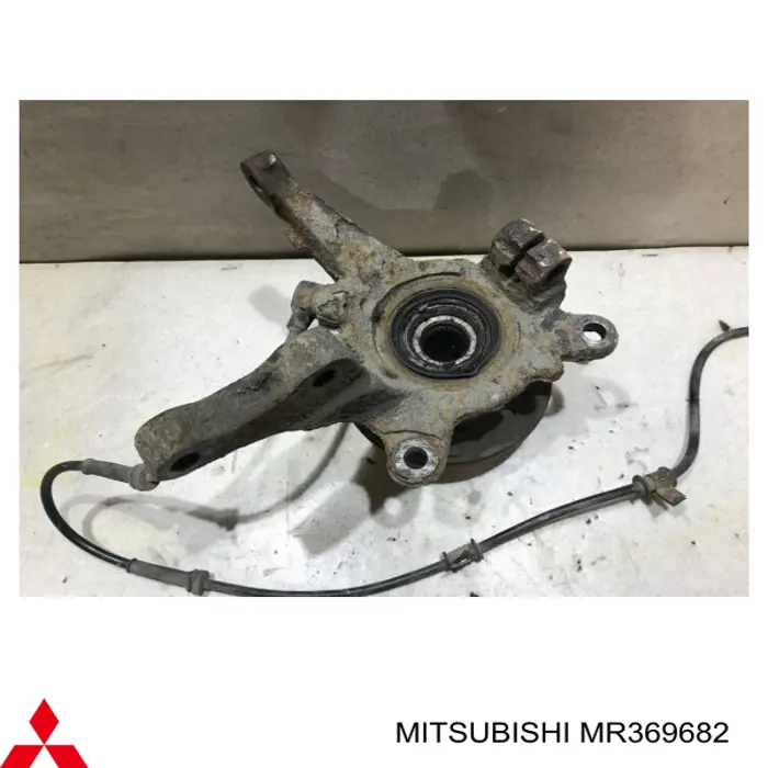 Pino moente (extremidade do eixo) dianteiro direito Mitsubishi MR369682 preço, a partir de 59,80 USD