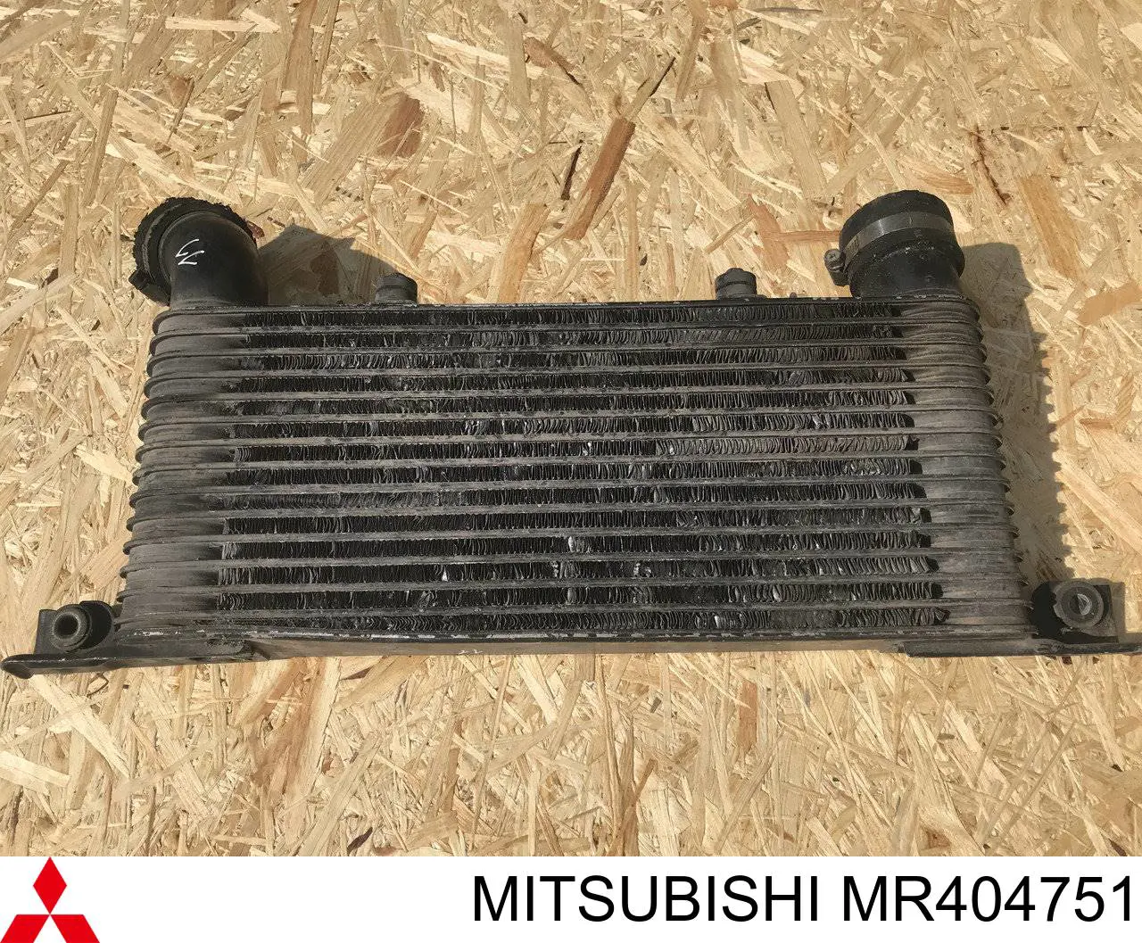 Radiador de intercooler Mitsubishi MR404751 preço, a partir de 73,21 USD