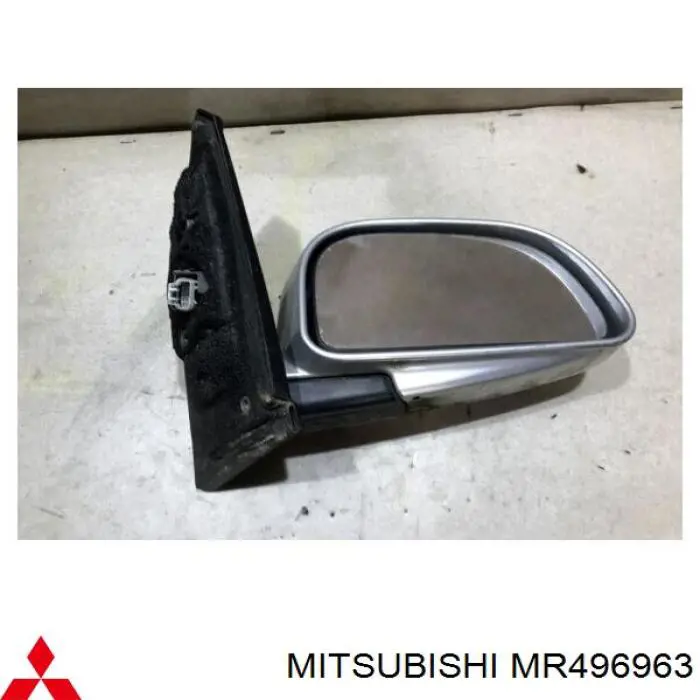Compre MR954411 Mitsubishi Porta traseira esquerda
