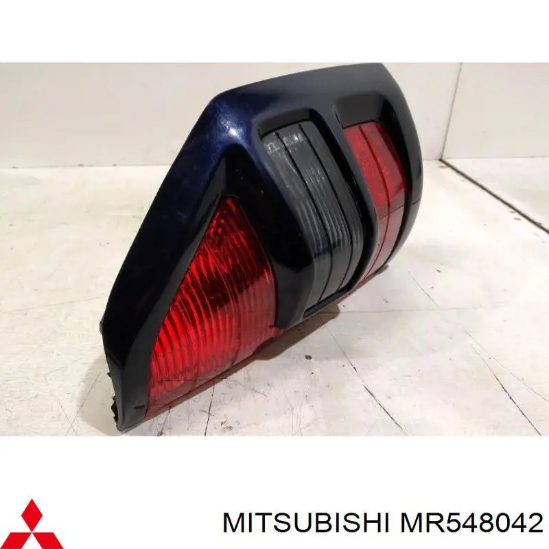 Lanterna traseira direita Mitsubishi MR548042 preço, a partir de 196,98 USD