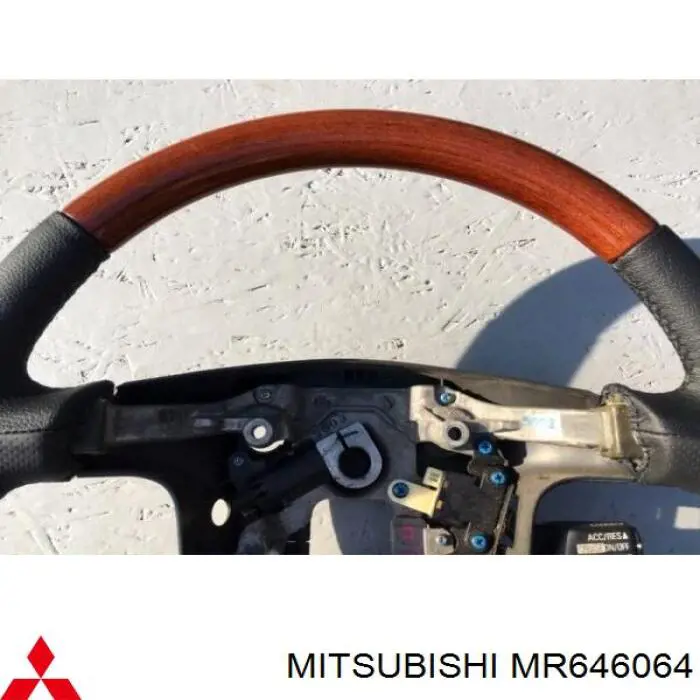 Volante Mitsubishi MR646064 preço, a partir de 1350,01 USD