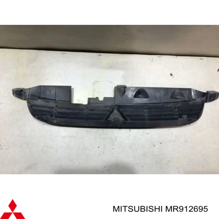 Grelha do radiador Mitsubishi MR912695 preço, a partir de  USD