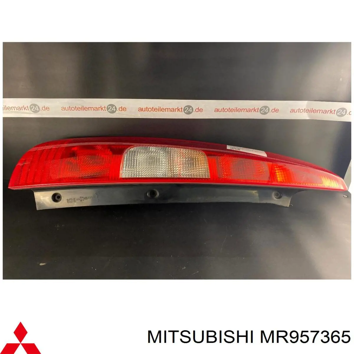Lanterna traseira esquerda externa Mitsubishi MR957365 preço, a partir de 93,64 USD