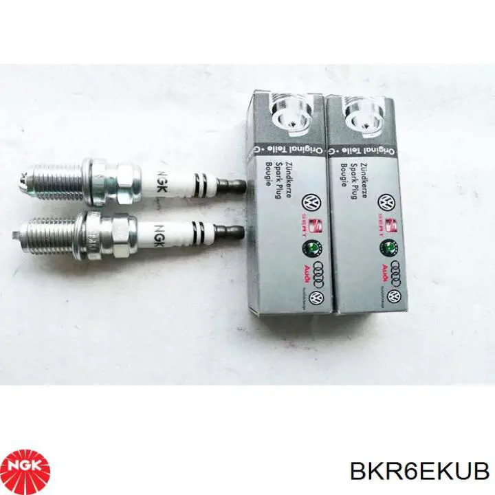 Compre BKR6EKUB NGK Vela de ignição