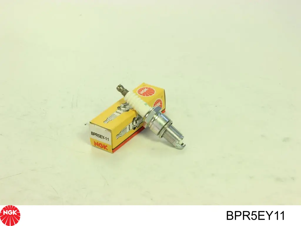 Vela de ignição BPR5EY11 NGK