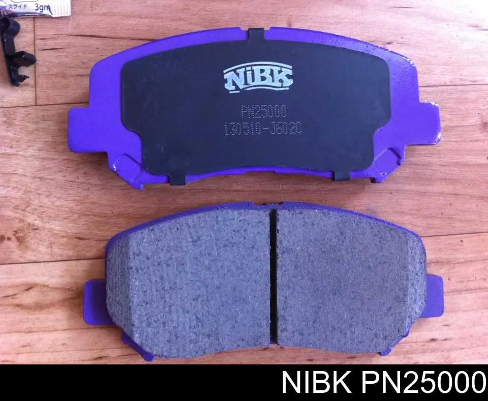PN25000 Nibk Sapatas do freio dianteiras de disco