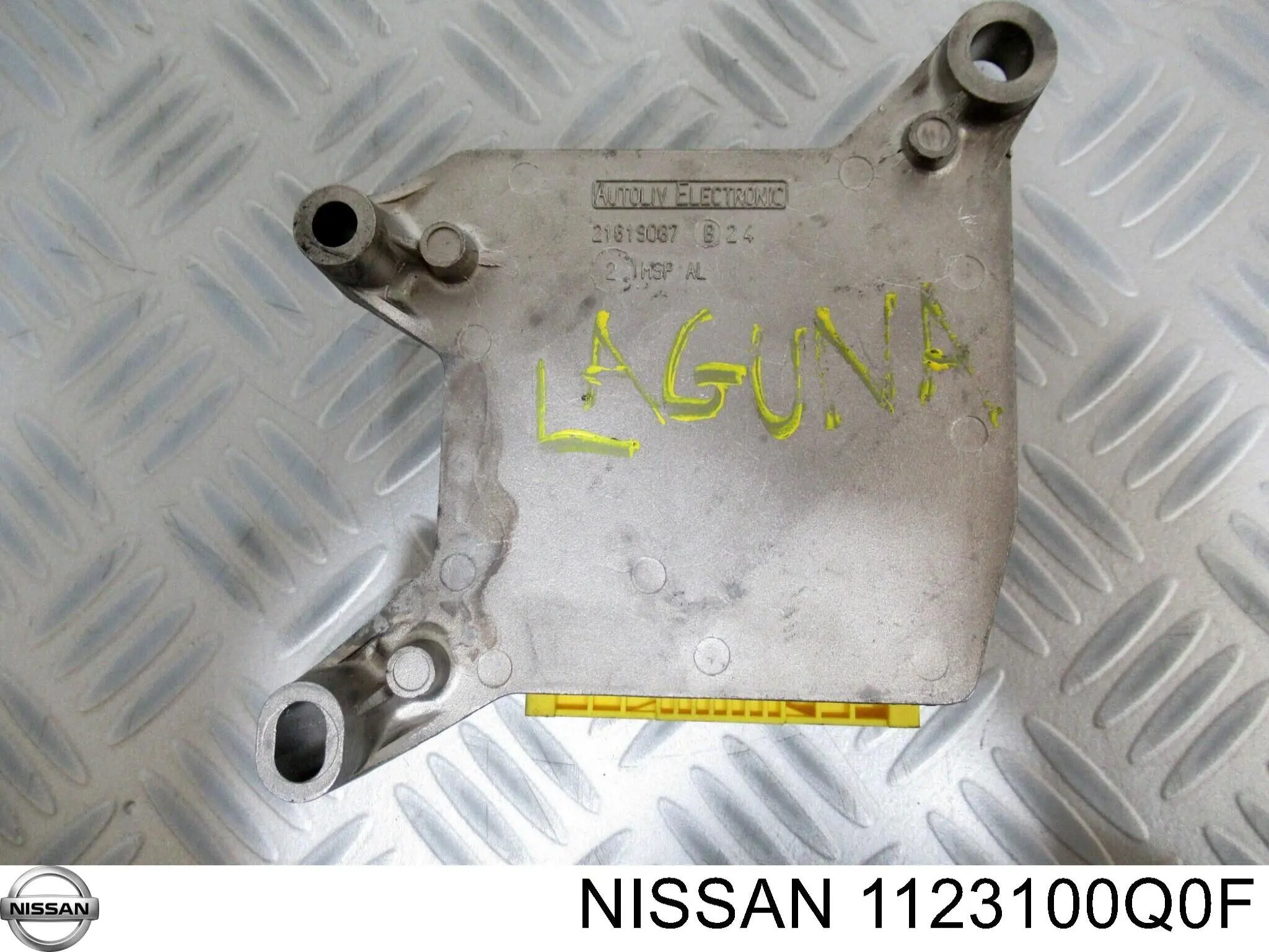 1123100Q0F Nissan/Infiniti 