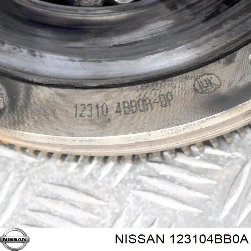 Compre 123104BB0A Renault (RVI) Volante de motor