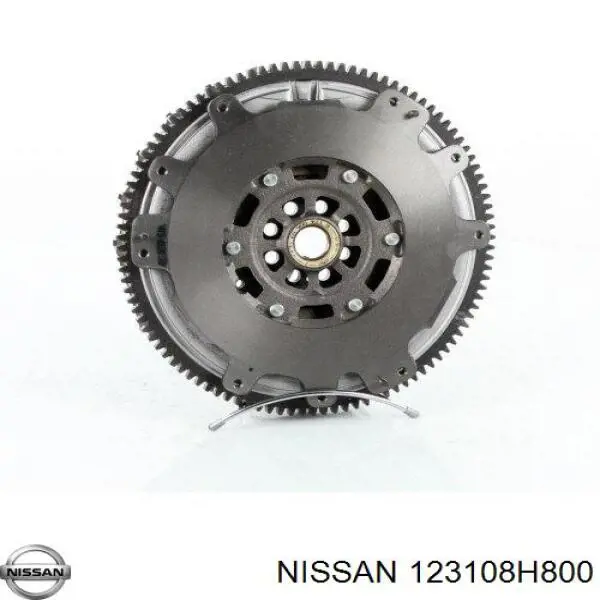 123108H800 Nissan/Infiniti Volante de motor