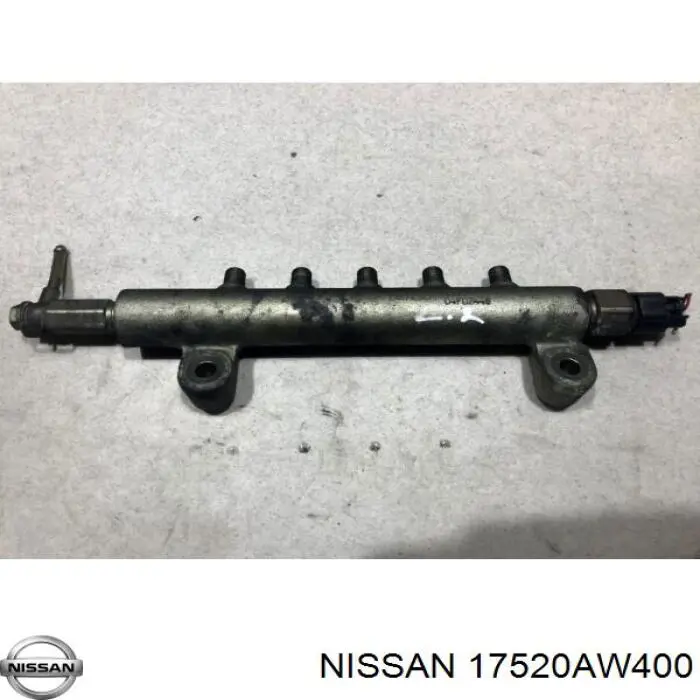 17520AW400 Nissan/Infiniti Distribuidor de combustível (rampa)