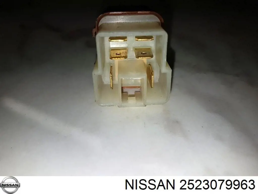 Relê das luzes de nevoeiro Nissan/Infiniti 2523079963 preço, a partir de 39,23 USD