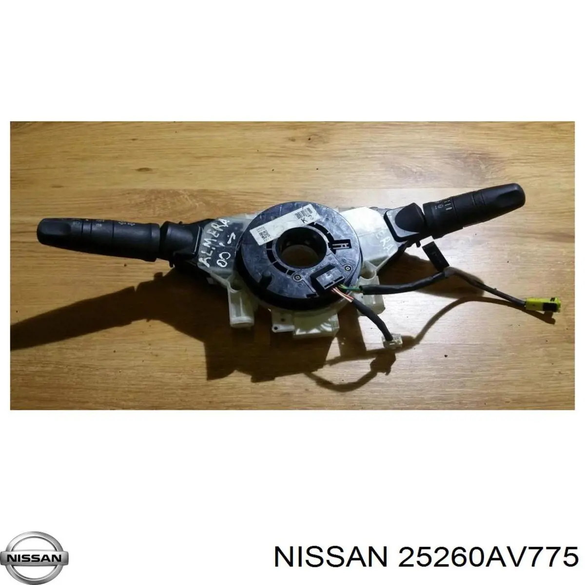 Comutador direito instalado na coluna da direção Nissan/Infiniti 25260AV775 preço, a partir de 29,26 USD