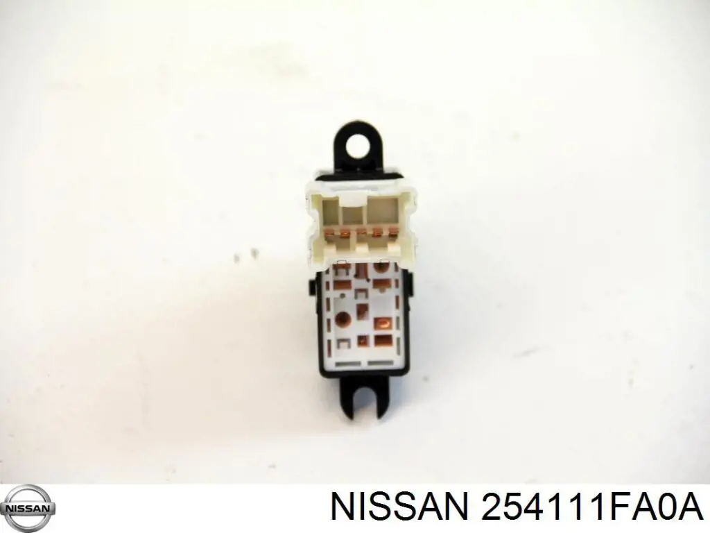 Botão dianteiro direito de ativação de motor de acionamento de vidro Nissan/Infiniti 254111FA0A preço, a partir de 30,13 USD
