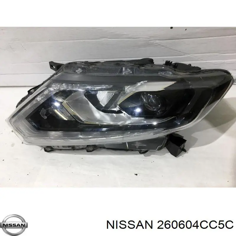260604CC5C Nissan/Infiniti Luz esquerda