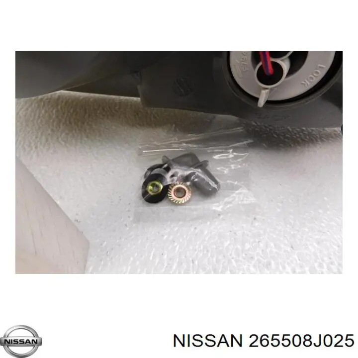  Lanterna traseira direita Nissan Altima L31 sedan (2001 - 2006) L31