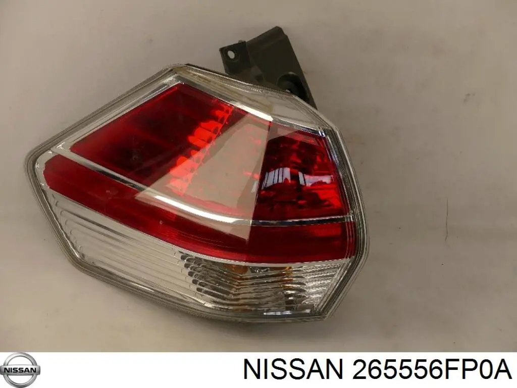 Lanterna traseira esquerda externa Nissan/Infiniti 265556FP0A preço, a partir de 150,38 USD