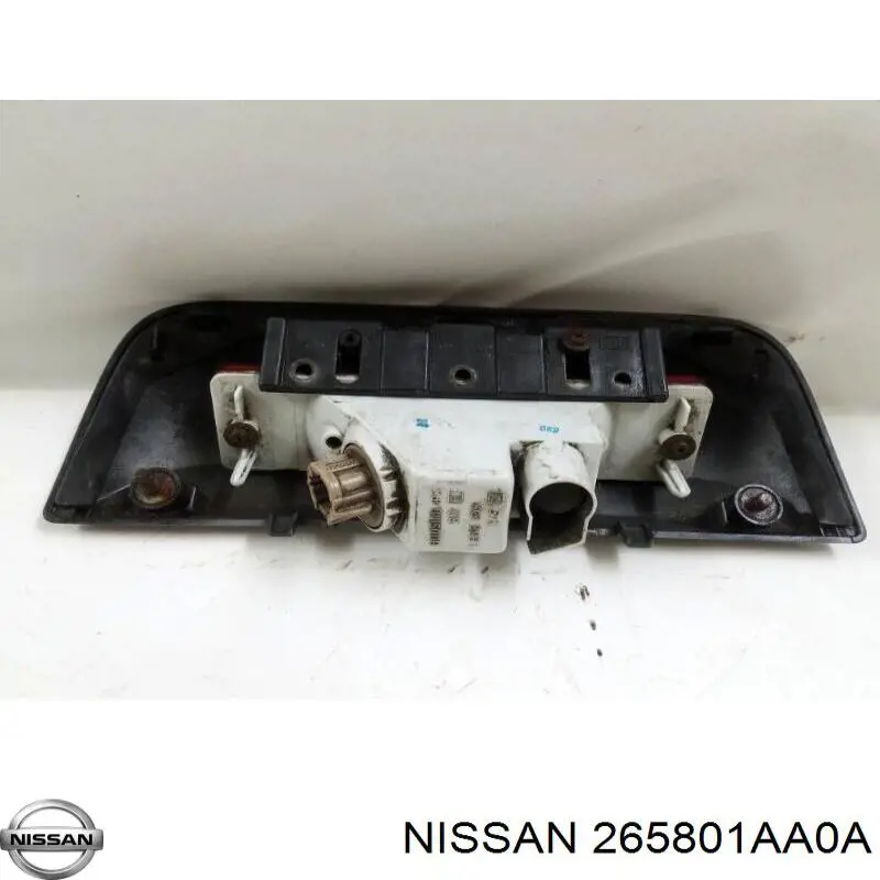 Lanterna de nevoeiro traseira Nissan/Infiniti 265801AA0A preço, a partir de 165,53 USD