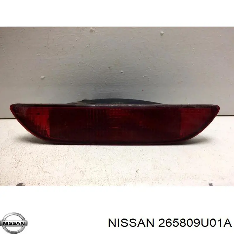 265809U01A Nissan/Infiniti Lanterna de nevoeiro traseira