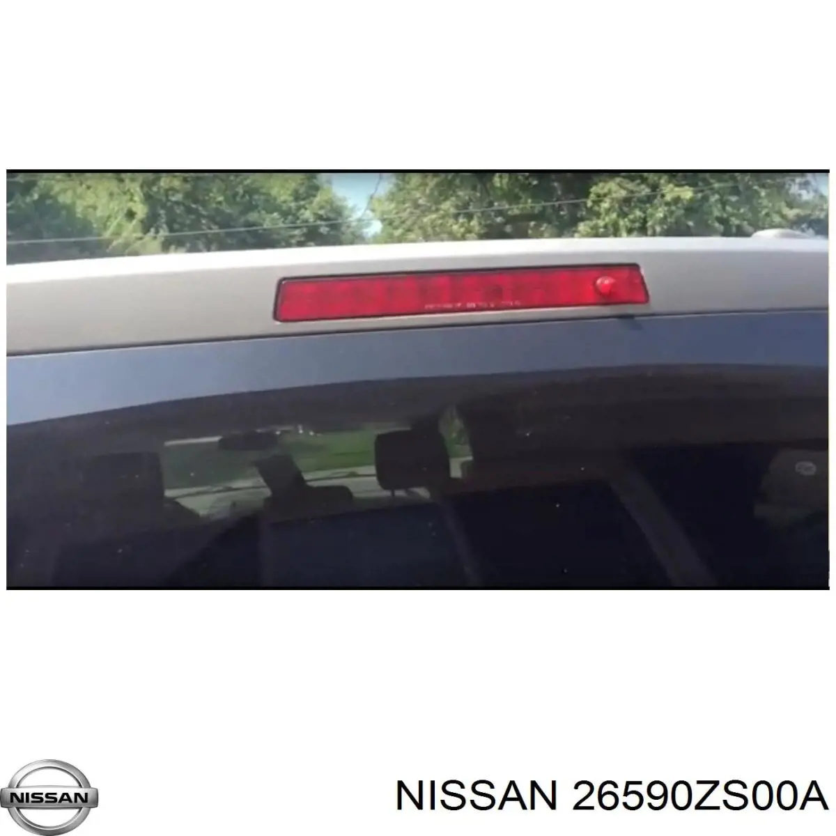 Sinal de parada traseiro adicional Nissan Pathfinder  R51M