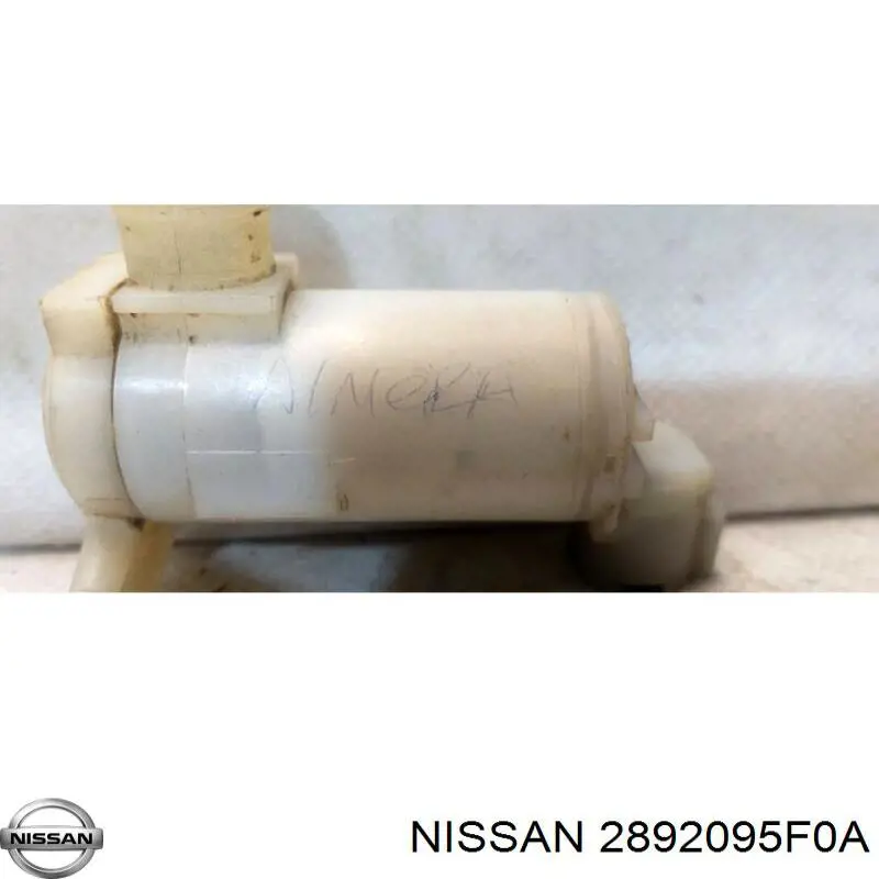 Compre 2892095F0A Nissan/Infiniti Bomba de motor de fluido para lavador de vidro dianteiro