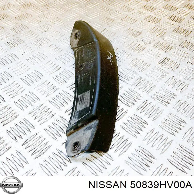 50839HV00A Nissan/Infiniti Protetor de lama dianteiro esquerdo