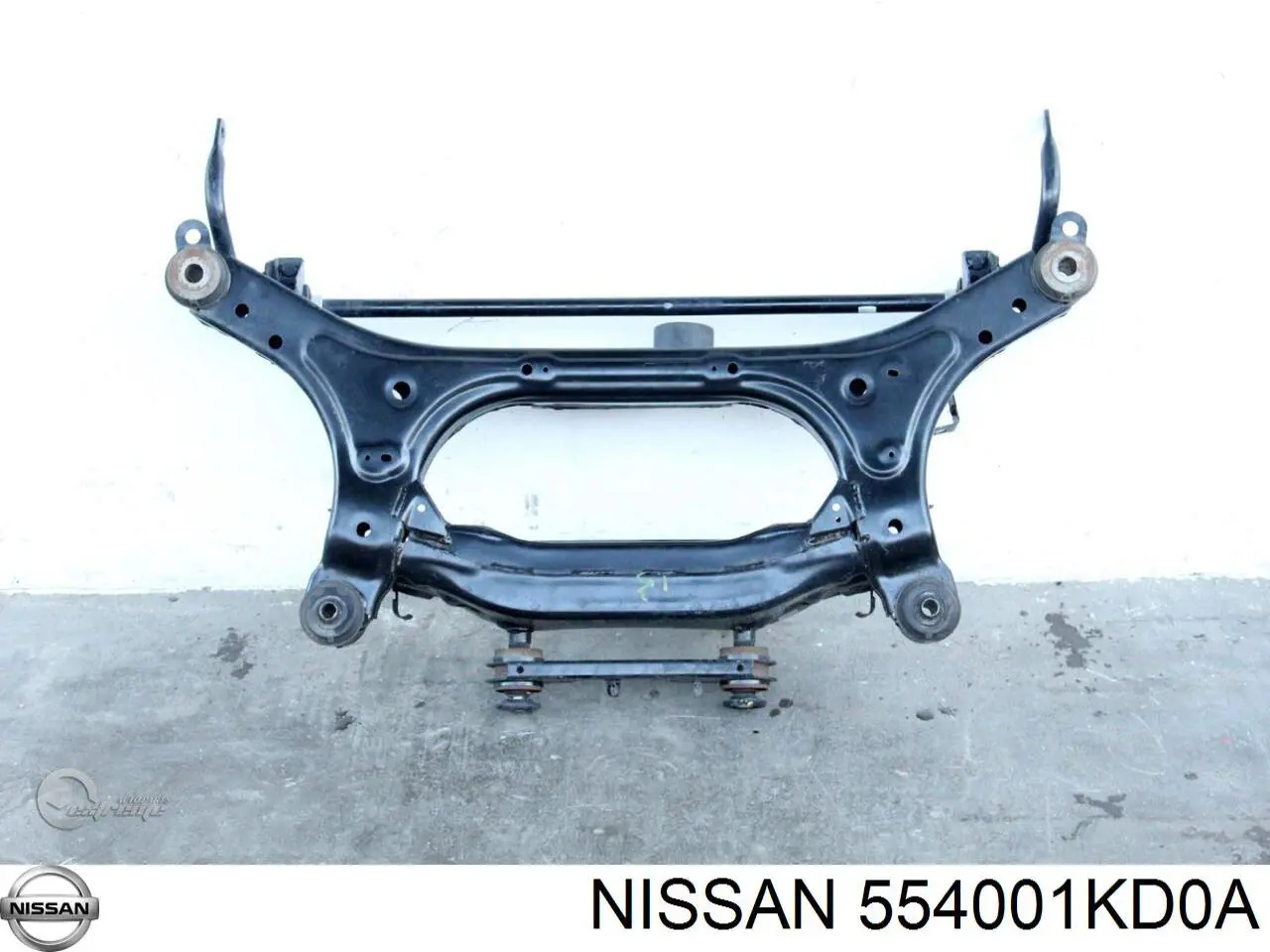 554001KD0A Nissan/Infiniti Viga de suspensão traseira (plataforma veicular)