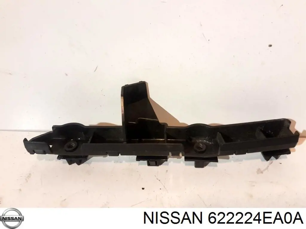 622224EA0A Nissan/Infiniti Consola do pára-choque dianteiro direito