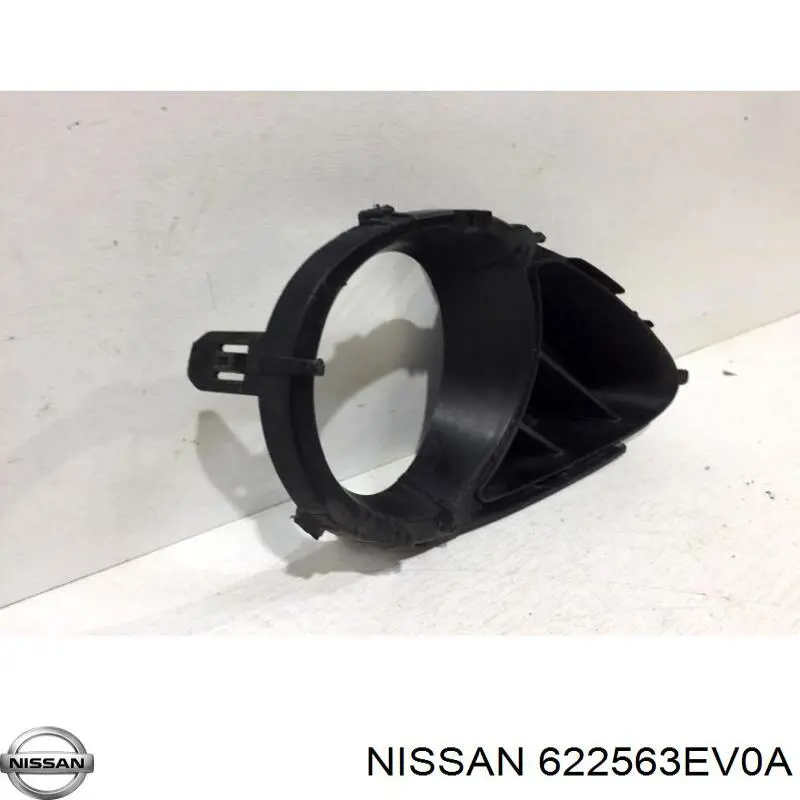 622563EV0A Nissan/Infiniti Tampão (grelha) das luzes de nevoeiro do pára-choque dianteiro direito