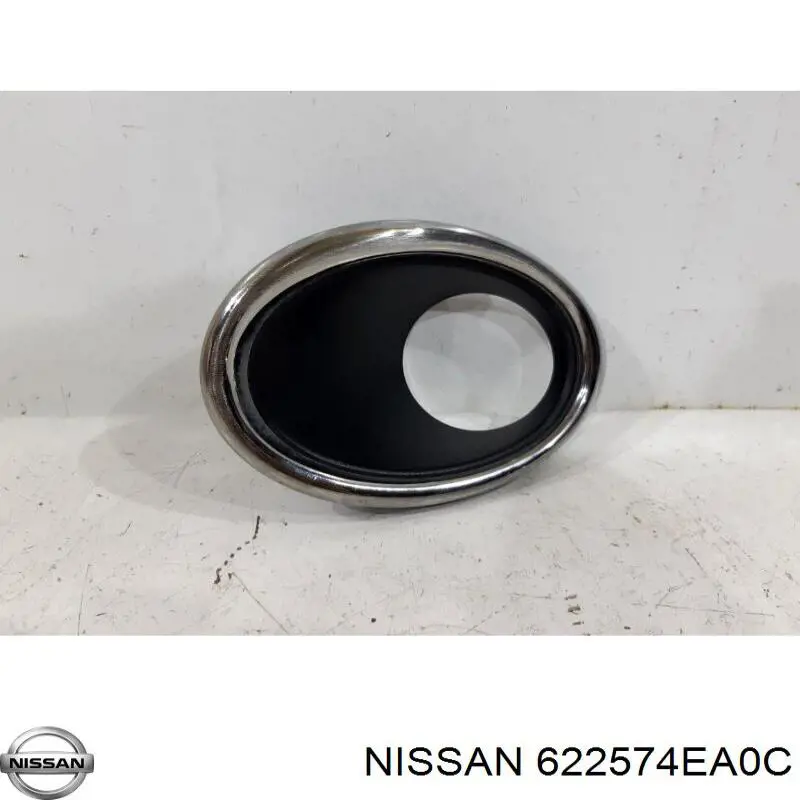 622574EA0C Nissan/Infiniti Borda (orla) das luzes de nevoeiro esquerda