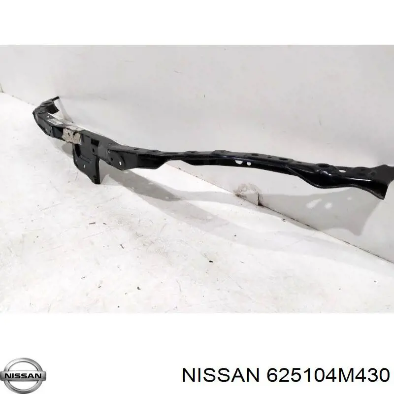 625104M430 Nissan/Infiniti Suporte superior do radiador (painel de montagem de fixação das luzes)