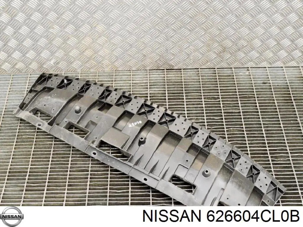 Proteção do pára-choque dianteiro 626604CL0B Nissan/Infiniti