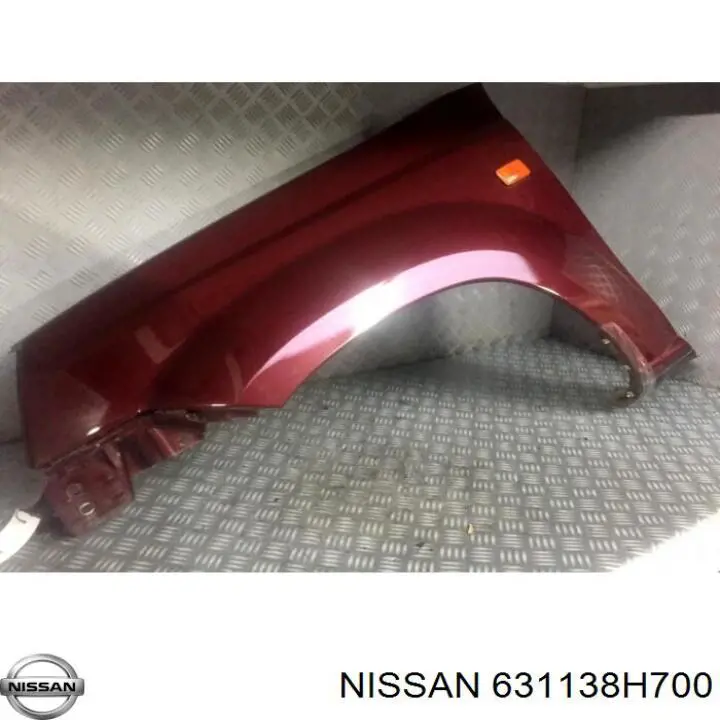 631138H700 Nissan/Infiniti Pára-lama dianteiro esquerdo