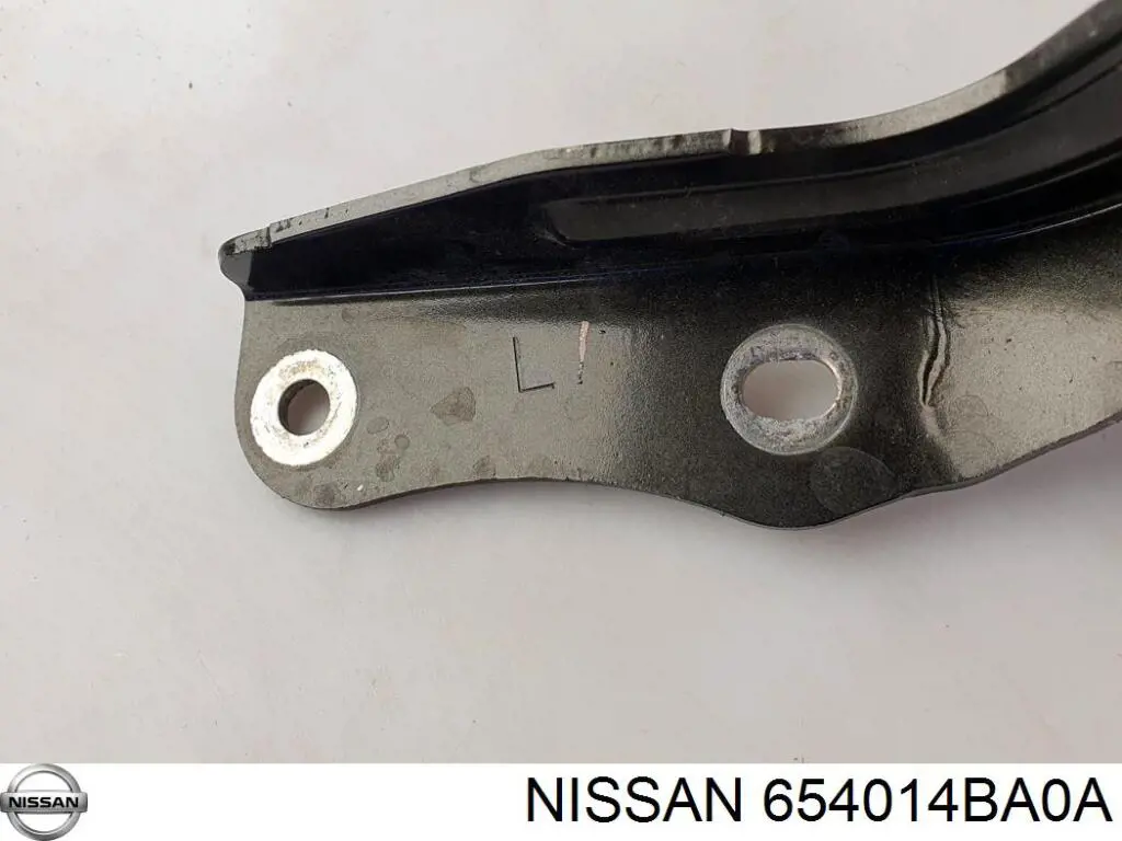 654014BA0A Nissan/Infiniti Gozno da capota esquerdo