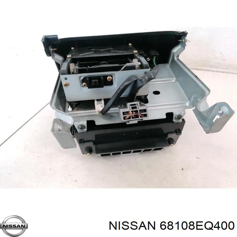 Compre 68108EQ400 Nissan/Infiniti 