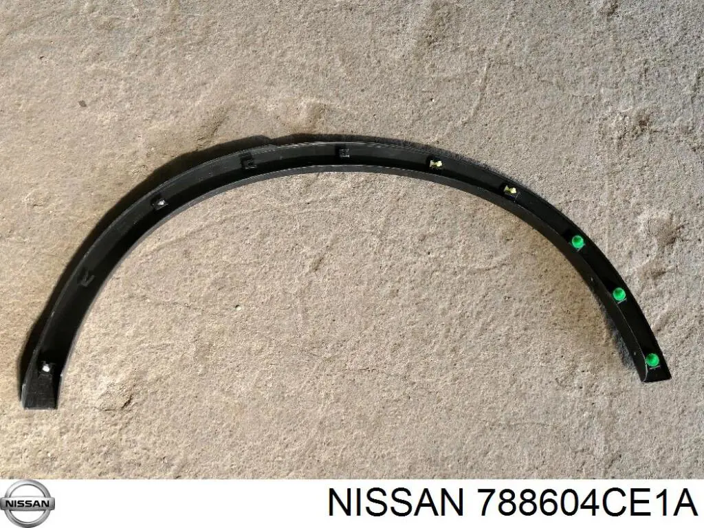 Expansor direito (placa sobreposta) de arco do pára-lama traseiro Nissan/Infiniti 788604CE1A preço, a partir de 83,37 USD