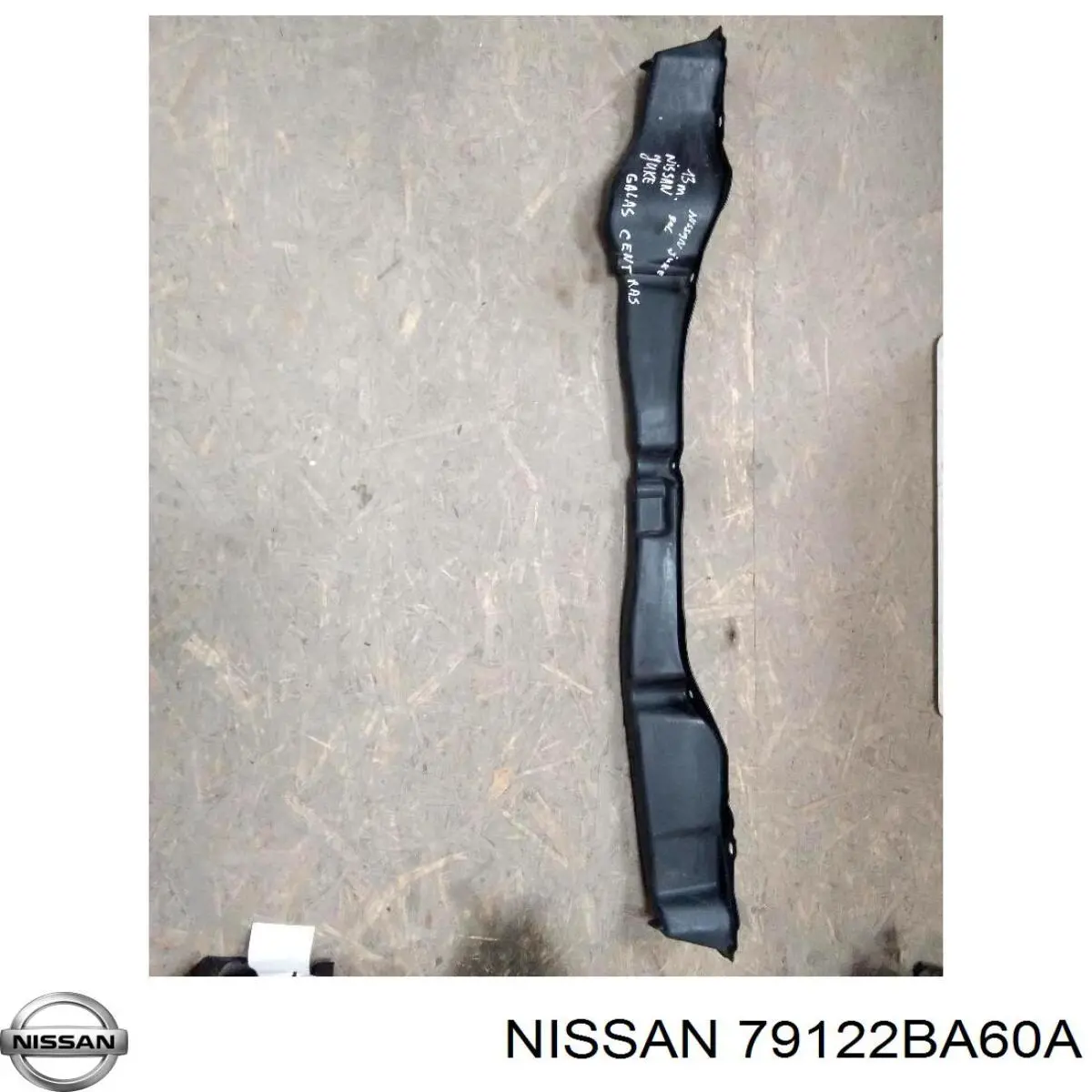 79122BA60A Nissan/Infiniti Painel traseiro da seção de bagagem