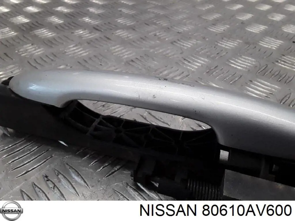 Suporte de maçaneta externa da porta dianteira direita Nissan/Infiniti 80610AV600 preço, a partir de 37,46 USD