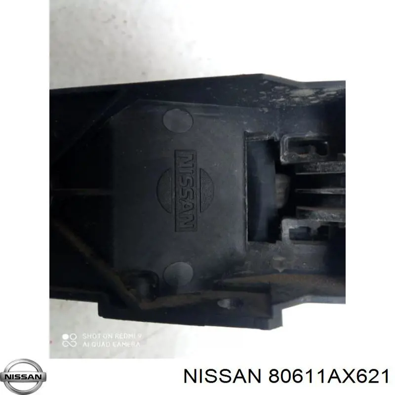 80611AX621 Nissan/Infiniti Suporte de maçaneta externa da porta dianteira esquerda