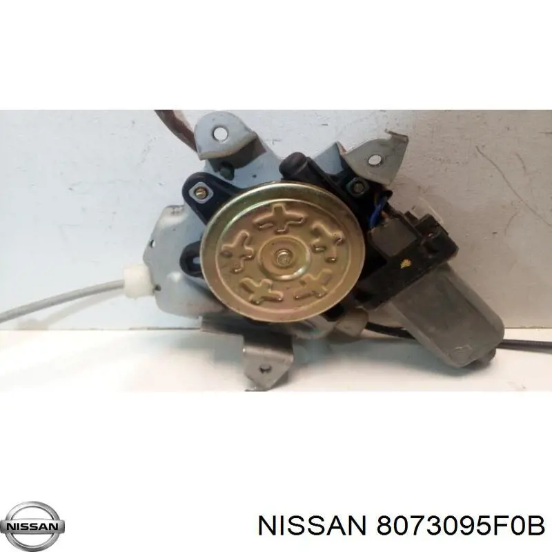 Motor de acionamento de vidro da porta dianteira direita Nissan/Infiniti 8073095F0A preço, a partir de 203,19 USD