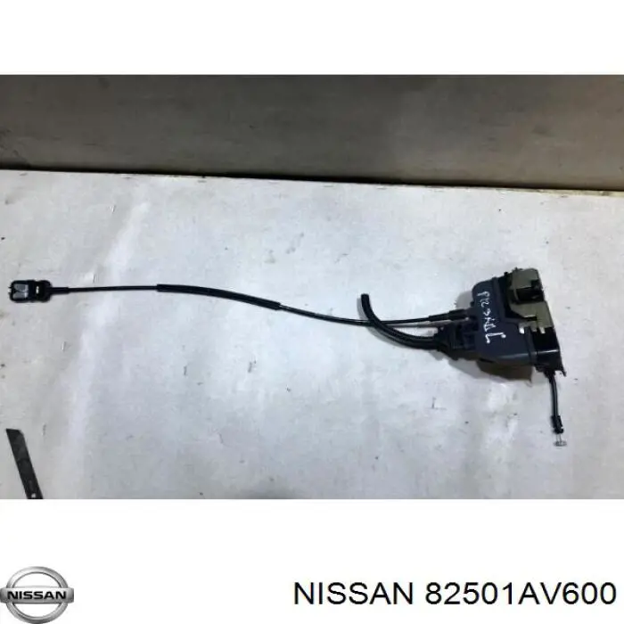 82501AV600 Nissan/Infiniti Fecho da porta traseira esquerda