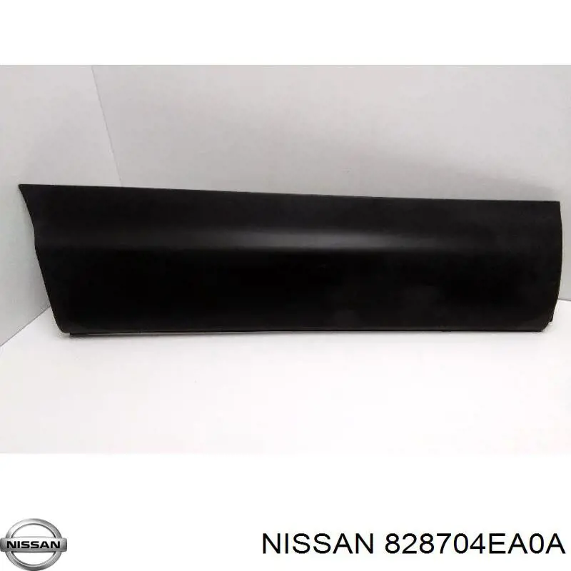 Compre 828704EA0A Nissan/Infiniti Moldura da porta traseira direita
