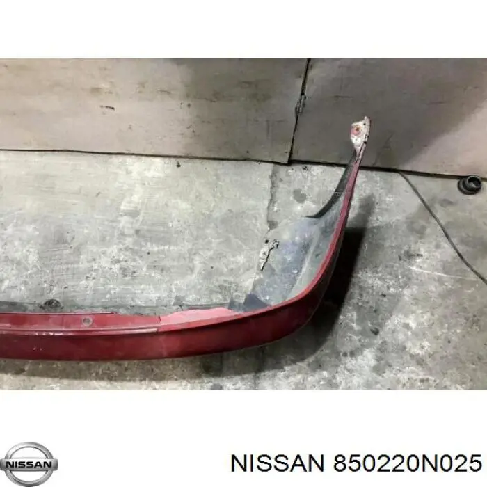 Pára-choque traseiro Nissan Almera I N15