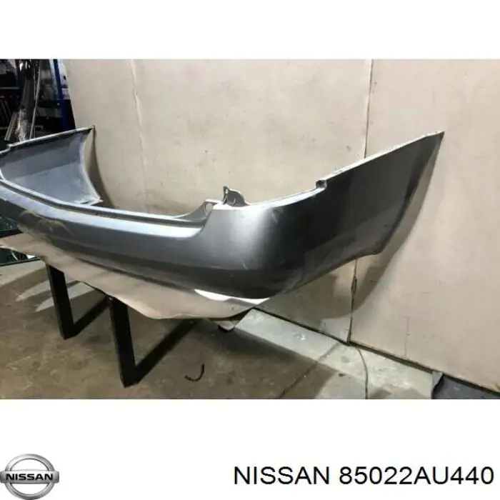 Pára-choque traseiro para Nissan Primera  WP12