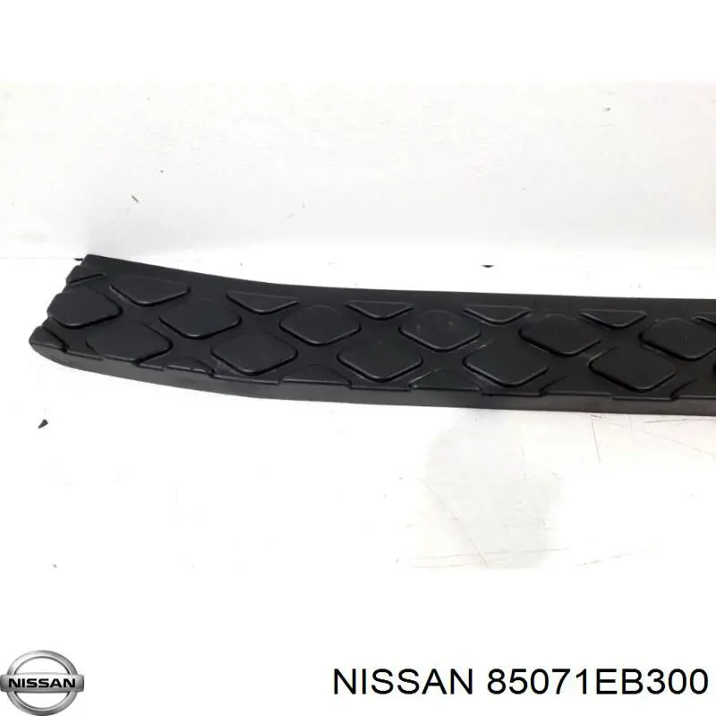 Compre 85071EB300 Nissan/Infiniti Placa sobreposta do pára-choque traseiro superior de proteção (degrau-grampo dobrável)